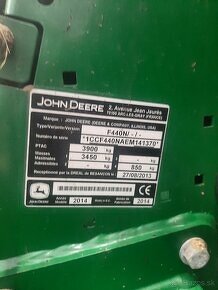 John Deere - 8