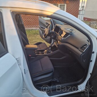 Hyundai Tucson 1.6 GDI SHADOW - 8