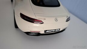 MERCEDES AMG GT-S 1:18 AutoArt - 8