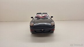 1:18 ALFA ROMEO SPIDER - 8