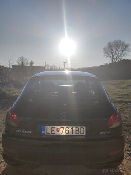 Peugeot 206+ 1.1 benzín - 8