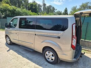 Ford Tourneo Custom - 8