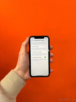 Apple iPhone 11 - Čierny - Veľmi dobrý stav - 8