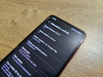 Samsung flip 5g 256gb displej v top stave bez skrabancov na - 8