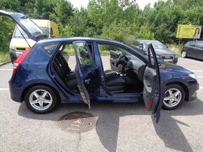 Hyundai i30 1.4 16V Comfort - 8