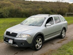 Škoda Octavia 2 Combi Scout 2.0 TDI 103 Kw - 8