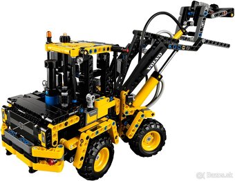 LEGO Technic 42053 - Volvo EW160E - 8