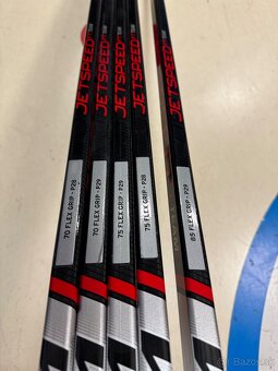 UPLNE NOVA PROFI HOKEJKA CCM JETSPEED FT TEAM  - 8