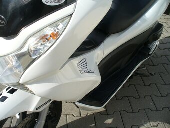 Honda PCX 125 i - 8