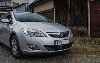 Opel Astra ST 1.7CDTi ECOTEC 81kW M6 - 8