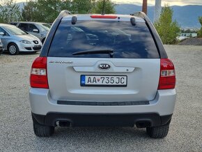 KIA SPORTAGE 2,0CRDi 4WD  4x4 - 8