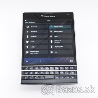 BlackBerry Passport - 8