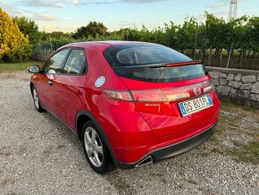 Honda Civic 1.4 benz - 8