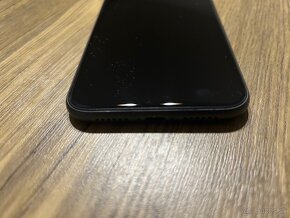 iPhone 11 64GB - 8