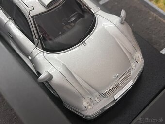 1:18 Mercedes-Benz CLK-GTR Street Version - MAISTO - 8