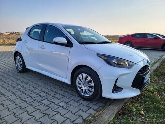 Toyota Yaris 1.5 Hybrid e-CVT - 8