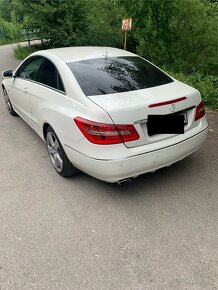 Mercedes benz coupe - 8