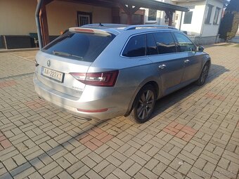 Skoda superb 2.0 tsi  206 kw 4x4 2017 pojazdné - 8