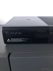 Xbox 360 E - 8