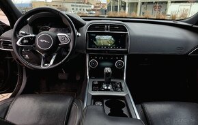 Jaguar XE P250 184kw - 8