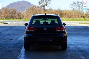 Volkswagen Golf 2.0TDI Highline DSG - 8