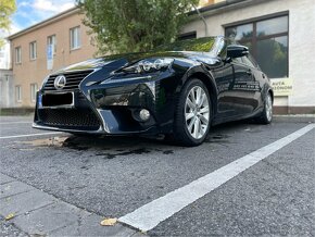 Lexus IS300H - 8