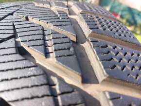 225/60 r17 zimne pneumatiky 4kusy - 8