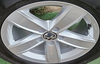 Atraktívne, takmer nové originálne disky VW - 5x112 r16 - 8