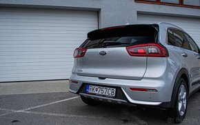 Kia Niro 1.6GDi Hybrid Platinum 104kW (Benzín+Elektrina) - 8