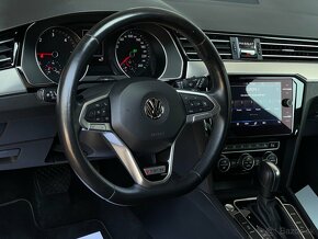Volkswagen Passat Variant 2.0 TDI Elegance 4Motion DSG - 8