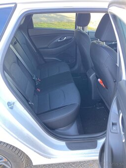 Hyundai I30 CW 1.5 i - 8