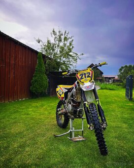 Suzuki RMZ 250 - 8