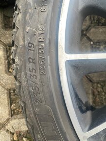 Carmani 235/35 R19 Michelin - 8