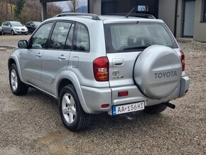 TOYOTA RAV4 2,0D-4D   4x4 - 8