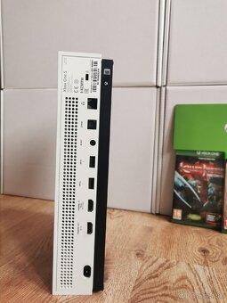 Xbox One S 1TB - 8