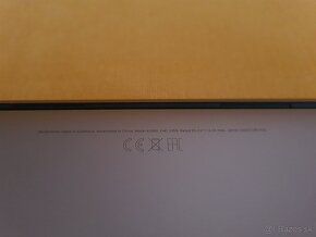 Macbook Pro 15"  A1990 2018 - 8