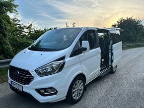 Ford Tourneo Custom - 8