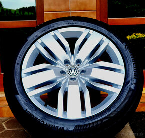 alu R20 5x112, pneu 255/50, orig. VW Touareg /+ Audi E-Tron - 8