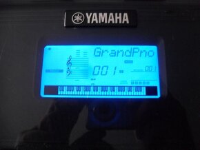 Yamaha PSR E453 - 8