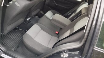 VOLKSWAGEN  GOLF GL COMBI 1,9 TDI 66 KW - 8