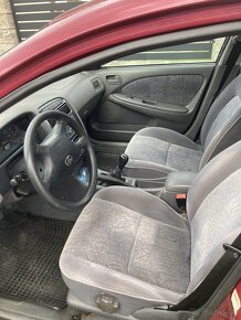 Toyota Avensis 1.6 benzin - 8