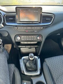 KIA Ceed 1.4 T-GDi Gold - 8