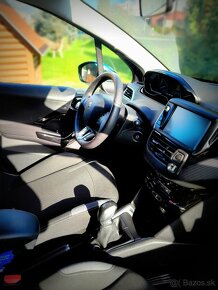 Peugeot 208 1,6 BlueHdi Style - 8