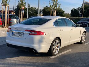 Predám Jaguar XF 3.0 V6 - 8