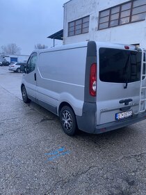 Opel Vivaro - 8