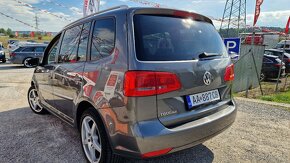 Volkswagen Touran 2.0 TDI Family DSG - 8