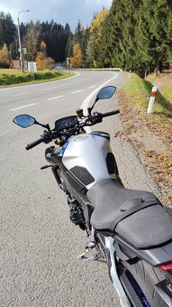 YAMAHA MT-10 SP - 8