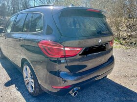 BMW 216i Gran Tourer - 8