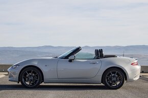 Mazda MX-5 Gand Touring - 8