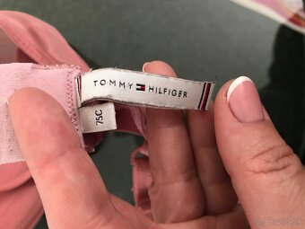 TOMMY HILFIGER originál podpsenka 75C - 8